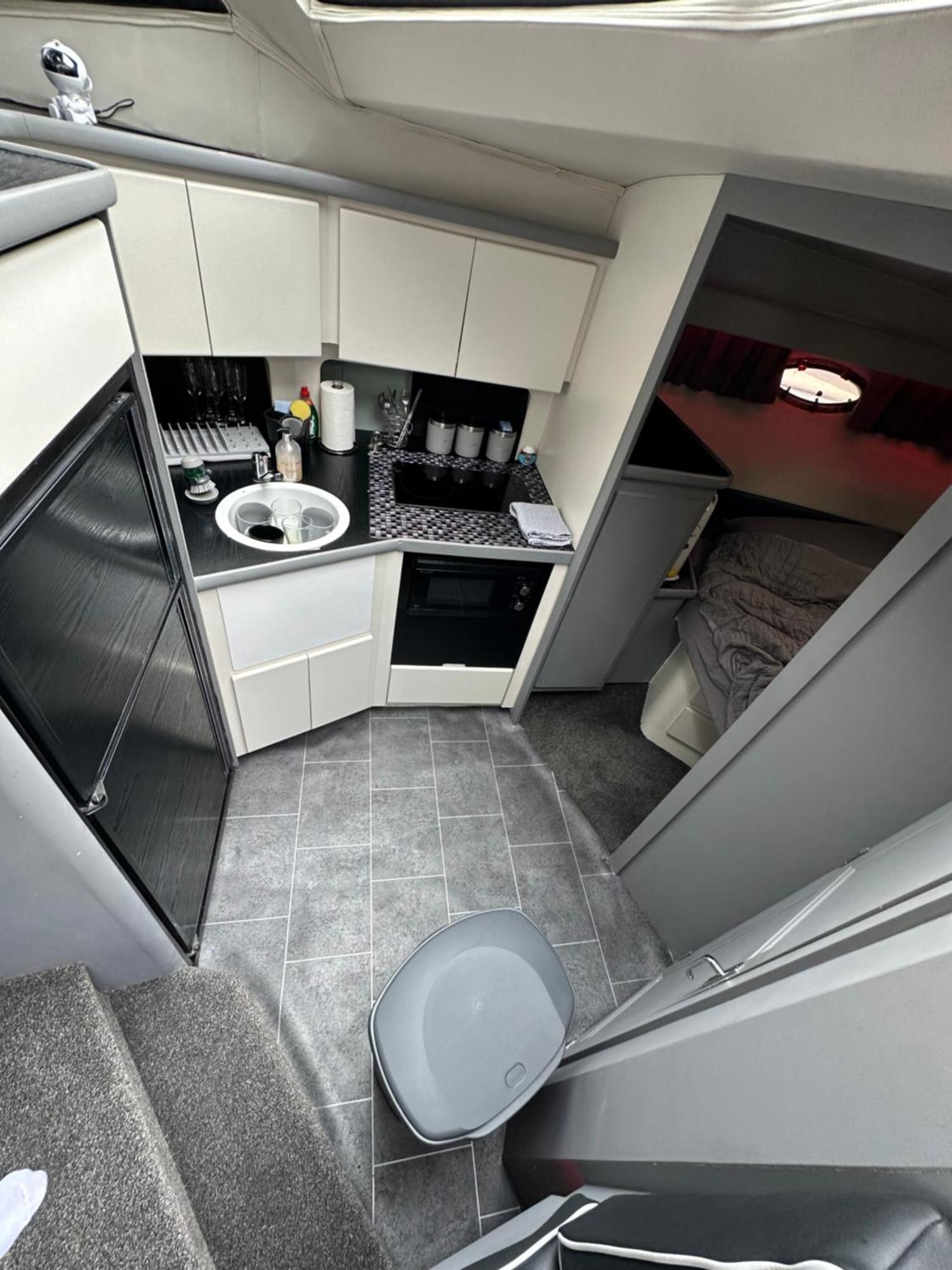 Yacht "X" - 44 Foot Modern Yacht On 5 Star Ocean Village Marina - Minutes Away From City Centre And Cruise Terminals, Free Parking ,Spa Package Available! Southampton Exteriör bild